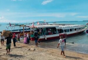 Public Boat