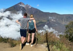 Biaya naik Gunung Rinjani