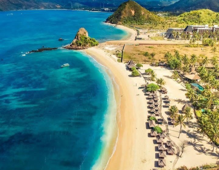Pantai Kuta Mandalika